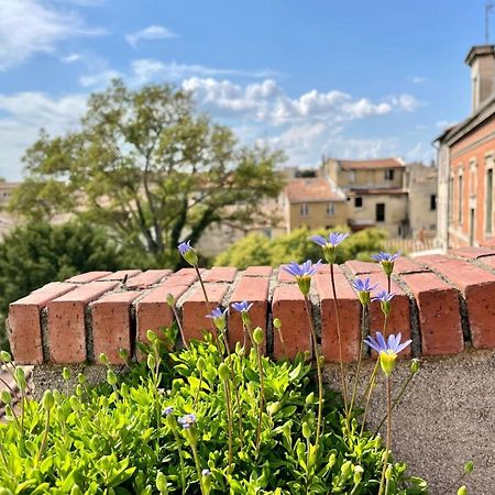 L'Atypique - T3 Grande Terrasse, Bbq Vue Et Cheminee Lägenhet Avignon Exteriör bild